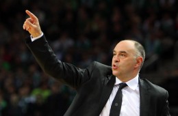 PBC Real Madrid head coach Pablo Laso reacts during the basketball Euroleague basketball match Zalgiris Kaunas vs Real Madrid on October 18, 2013 in Kaunas.  AFP PHOTO / PETRAS MALUKAS        (Photo credit should read PETRAS MALUKAS/AFP/Getty Images)